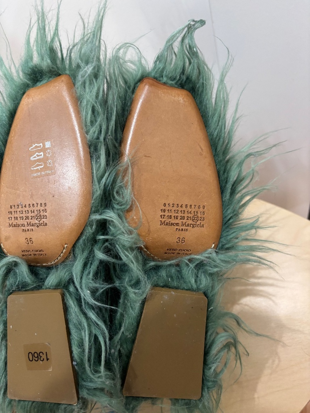 Maison Margiela Faux Fur Slippers Suspended Pyramid Heels - Picture 4 of 5